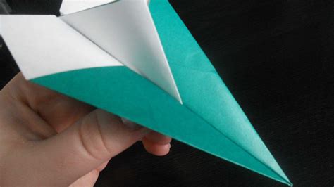 Avião de papel - Como funciona e como fazer seis modelos diferentes