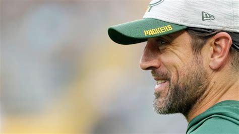 Aaron Rodgers responds to NFL insider in bitter text feud amid Packers ...