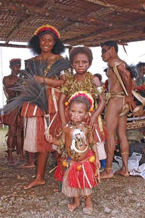 Alotau PNG: An Annual Festival of Trade, Dance and Finery - More Margie