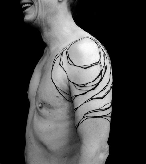 Mimicking the Flow of Nature: Tattoos by Sanne Vaghi | Abstract tattoo, Tattoos for guys ...