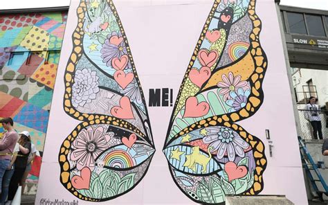 The Artist Who Painted Taylor Swift's Butterfly Mural Has More Across ...