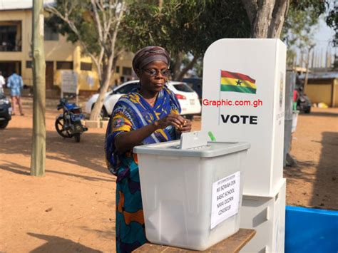 Ghana Card won't replace Voter's ID card in Election 2024 - EC ...