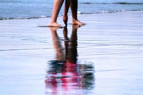 Girl drawing on sand. Ocean Beach, San Francisco | Ocean Bea… | Flickr