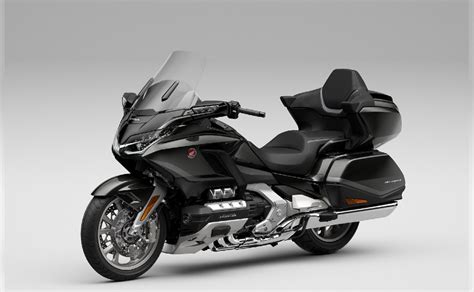 Honda Gold Wing Tour: Top 5 Highlights - Auto Inshorts