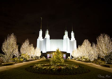 Mormon Temple Christmas Lights 2024 - Liuka Shannon