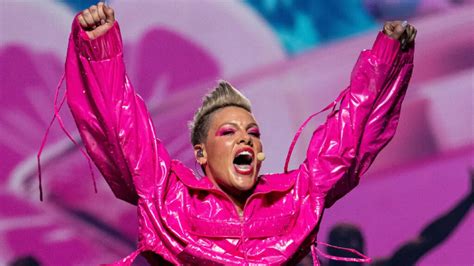 P!NK, il nuovo pezzo è "All Out Of Fight" - Radio Ibiza