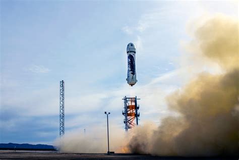 Jeff Bezos launches, lands first reusable suborbital rocket - Business Insider