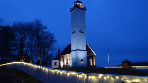 Presque Isle State Park holiday lights tour what you need to know