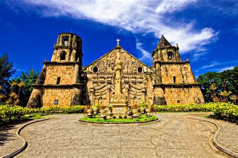 GRAND CHURCHES IN THE PHILIPPINES: Miag-ao Church