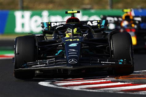 Mercedes evaluating “every concept” for F1 2024 car