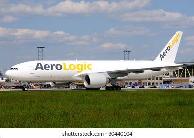 130 B777f Royalty-Free Images, Stock Photos & Pictures | Shutterstock