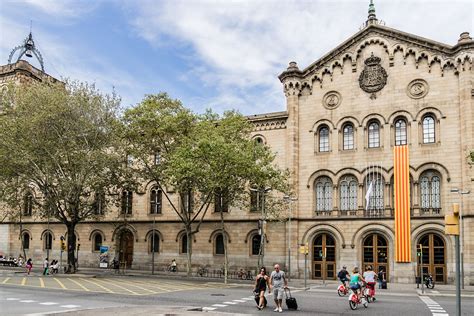 La Universitat de Barcelona se situa entre les 200 millors universitats ...