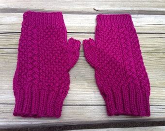Women's Ribbed Fingerless Gloves
