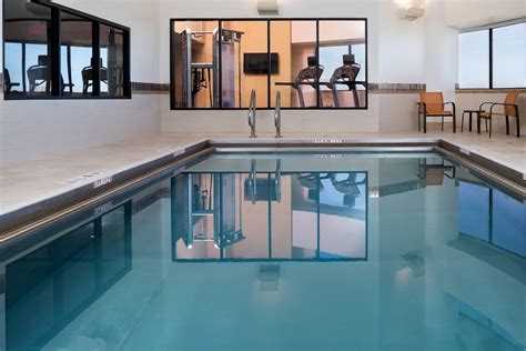 Minneapolis Hotel with Indoor Pool | Courtyard Minneapolis Downtown