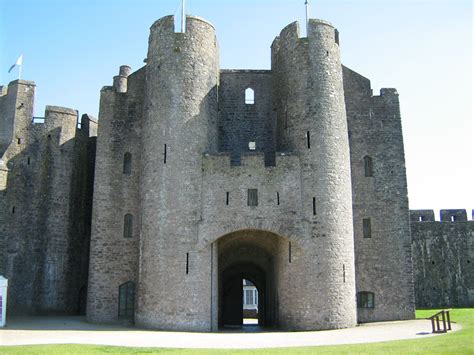 Inside Pembroke Castle | Walking the Pembrokeshire Coastal Path http ...