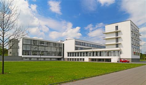 Bauhaus Dessau Campus—Bauhaus Architecture Photos | Architectural Digest