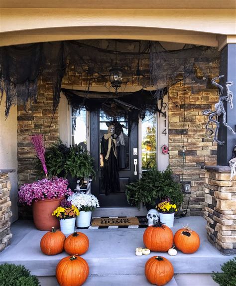 How to Decorate a Halloween Front Porch - Life Love Larson