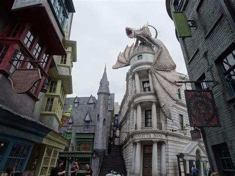 Universal Studios Orlando - Diagon Alley Media Day 2014