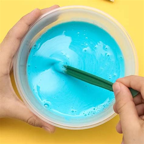 How to make an Oobleck - just two ingredients