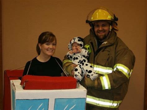 Sweet Family Halloween Costumes That are Corny but Cute (32 pics) - Izismile.com