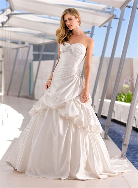 Feel Classy In Cheap Wedding Dresses - Ohh My My