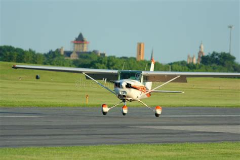 Small plane landing stock image. Image of travel, aerodynamics - 9905913