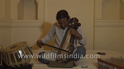 Sarangi - Instrumental folk music from Jodhpur - YouTube