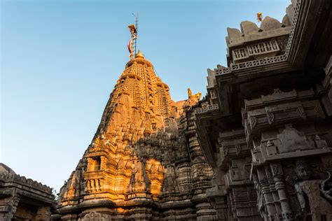 1% of a holy Jain pilgrimage in Palitana, India - Lost With Purpose