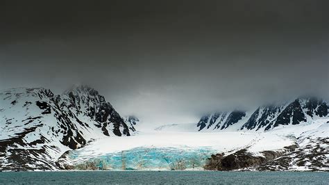 Glacier front, Spitsbergen - Tony Moss Wildlife Photographer