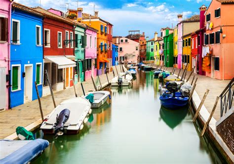 Travel Inspiration: Burano, a Fishing Village in Italy | Traveler's Joy