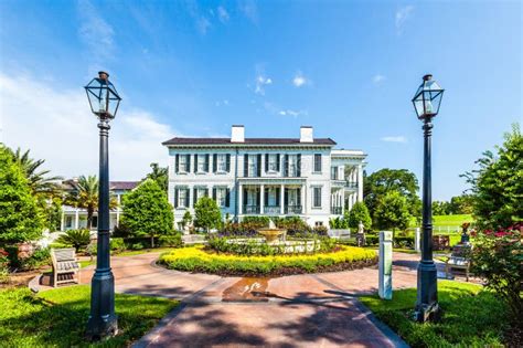 Historic Entrance of Nottoway Plantation Editorial Photography - Image ...