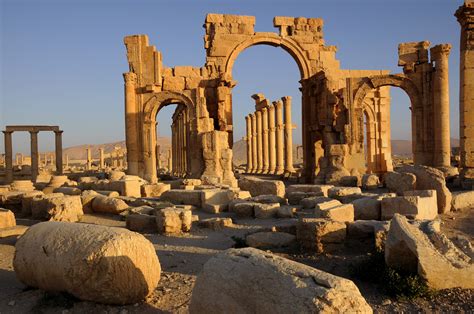 Monumental arch at Palmyra (2) | Palmyra | Pictures | Geography im ...