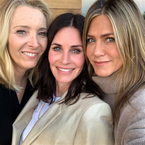 Lisa Kudrow, Courteney Cox and Jennifer Aniston from Friends Cast's Many Reunions | E! News UK