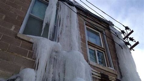 Giant icicles: Where do they come from? | CBC News