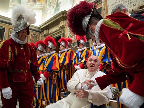 Pope tells Swiss Guard that Vatican City State is proud of their ...