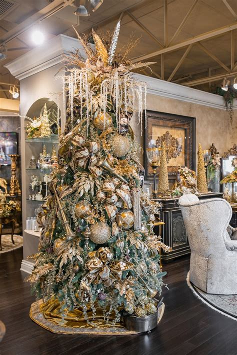 Luxury Christmas Tree Decorating