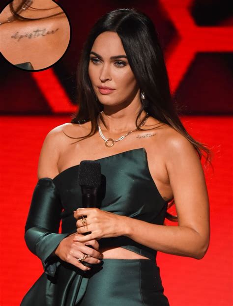 Megan Fox Reveals Tattoo for Machine Gun Kelly at AMAs 2020