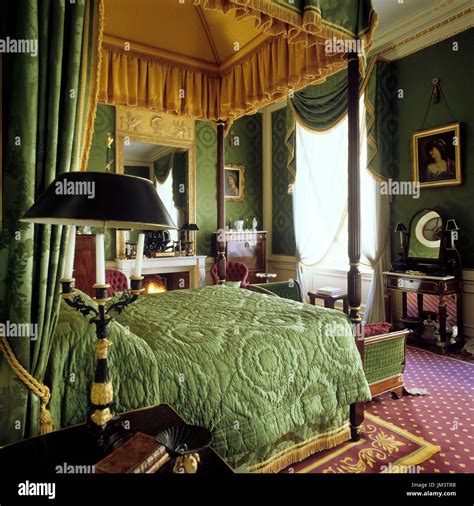 Victorian style bedroom Stock Photo - Alamy