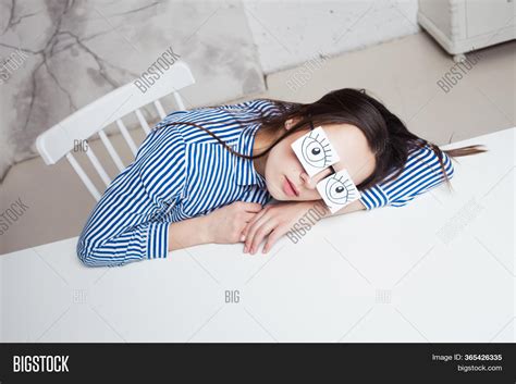 Drowsiness Image & Photo (Free Trial) | Bigstock