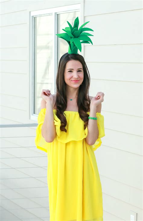 DIY Pineapple Costume That Costs Less Than $3 to Make