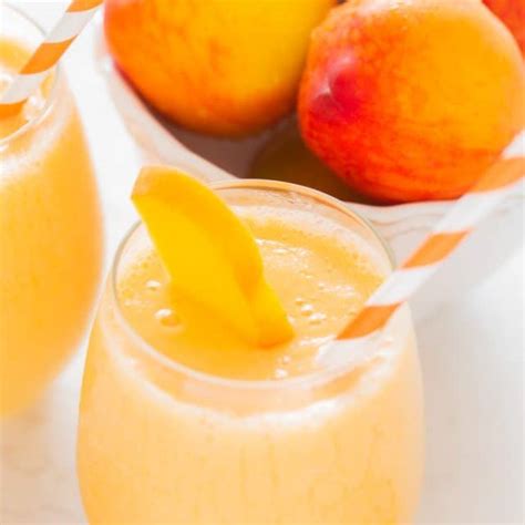 Peach Mango Smoothie Recipe • MidgetMomma