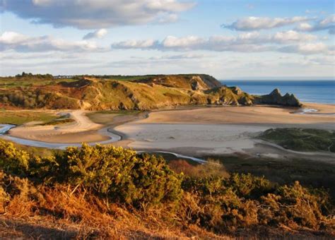 Three Cliffs Bay | Glamorgan | UK Beach Guide