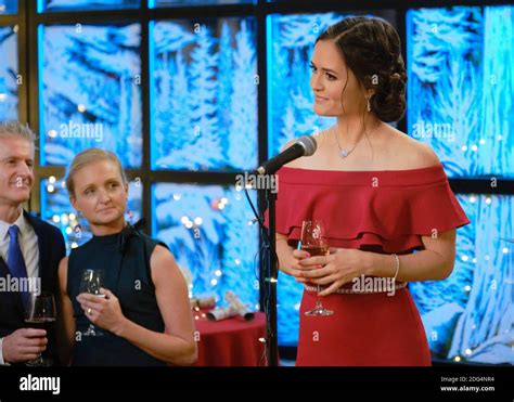 CHRISTMAS SHE WROTE, Danica McKellar, (aired Dec. 6, 2020). photo: Allister Foster / ©Hallmark ...