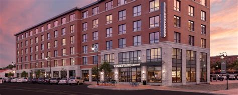 Hotel in Portland, Maine | Courtyard Portland Downtown/Waterfront