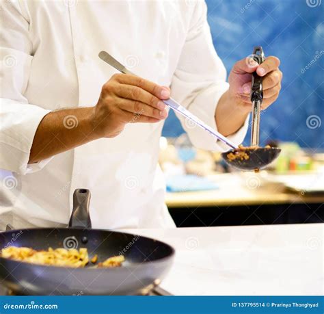 Chef Cooking Pasta, Chef Serves Spaghetti Carbonara on the Plate in the ...