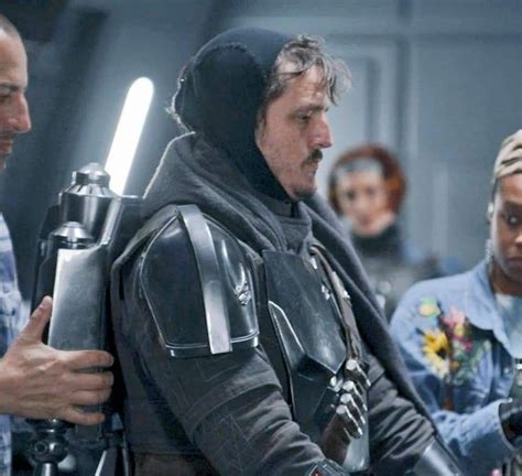 Pedro Pascal The Mandalorian Behind The Scenes Photos