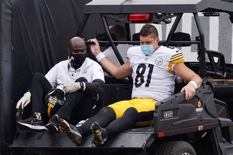 Steelers Get Diagnosis on Zach Gentry’s Knee Injury: Report