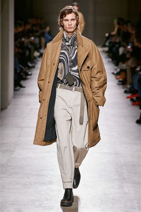 Hermès Fall 2020 Menswear Collection | Menswear, 2020 paris fashion week, Formal men outfit