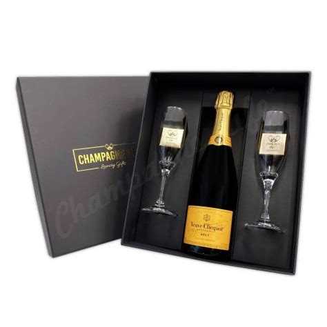 Champagne and Roses Gift Set - Champagne Life Gift Baskets