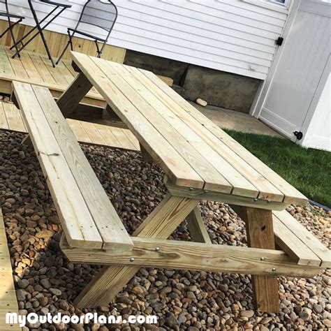 8 foot Picnic table - DIY Project | HowToSpecialist - How to Build ...